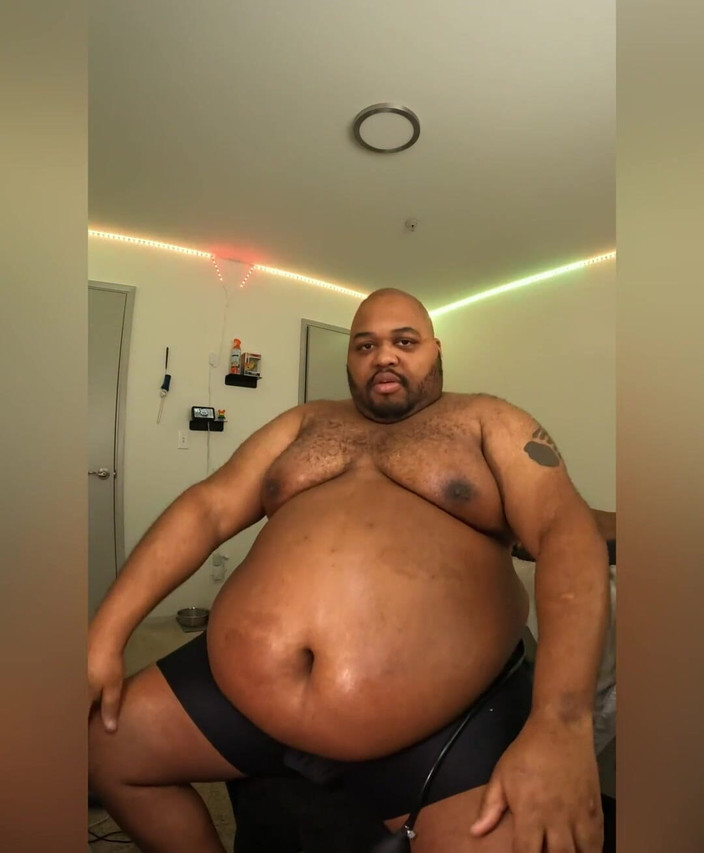 Blkhole420: Si rade e gonfia