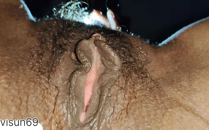 Pavi sun: Desi Pussy Eating