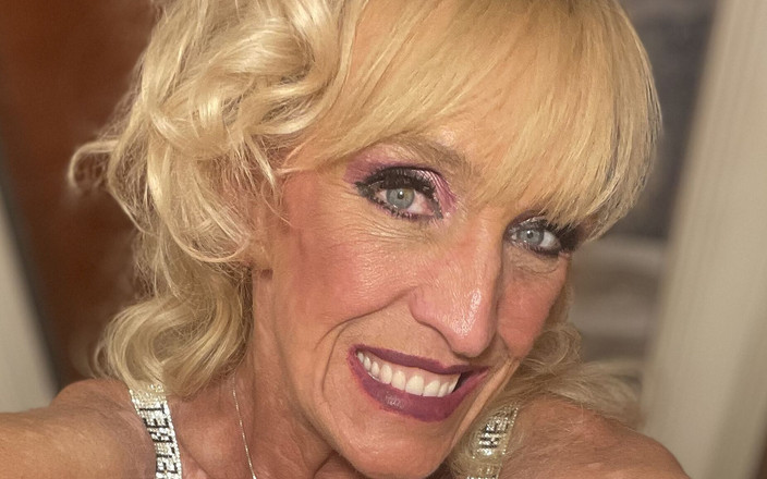 Jenni girl: Jenni Menghisap Danny