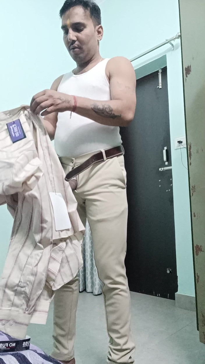 Rajasthani-old-lover: Ufficiale di polizia indiano in completo umore masti