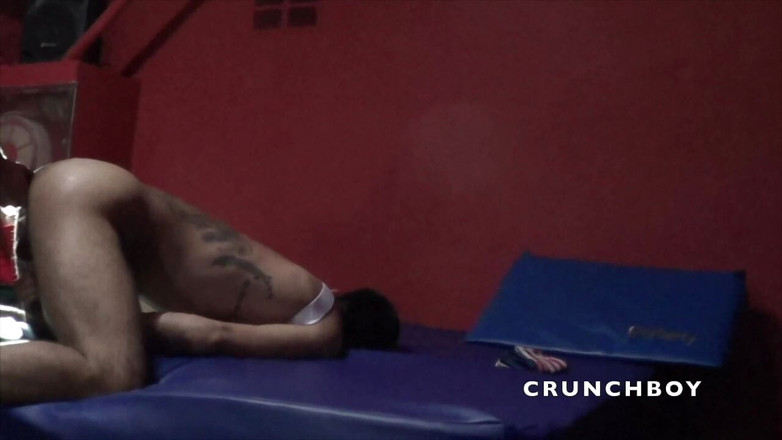 BAREBACK FUCK CLUB: Scopata cruda in cam a Madrid