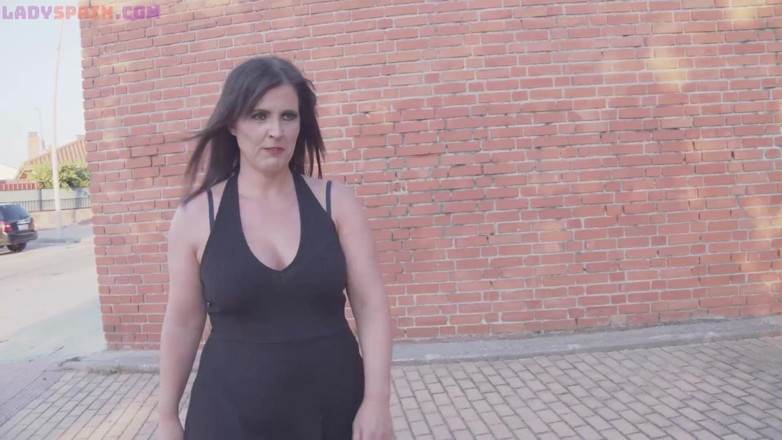 Lady Spain: Mature Curvy Woman Has Hard Orgasms by Making a Threesome...