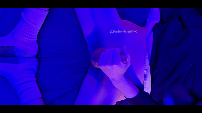 Parker Grant NYC: Bisa Berguna Untuk Membantu... atau Dua