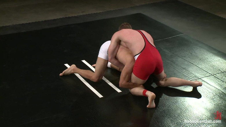 Naked Kombat: キャメロン・アダムズ対ジャンニ・ルカ