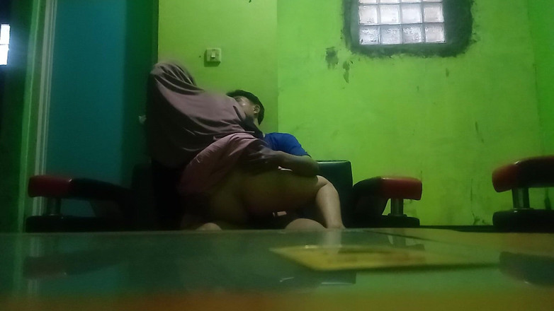 Famly sex: Âm hộ của anh kế của tôi lắc lư rất...