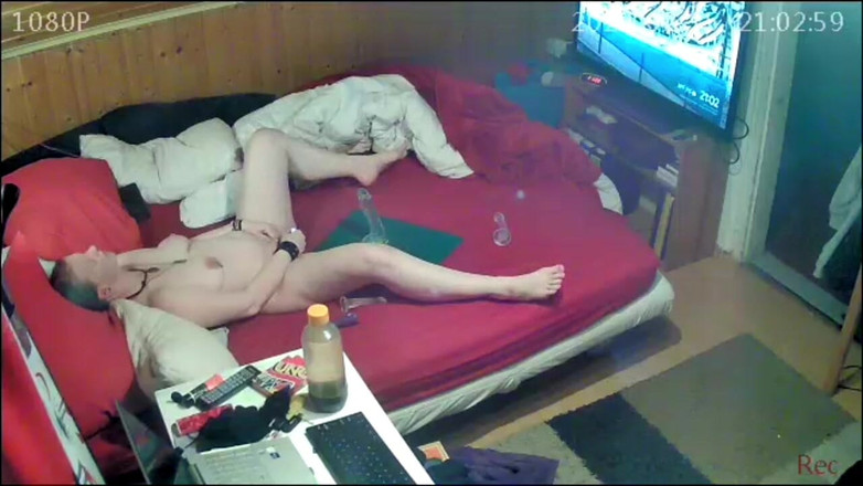 KittieNoOne: Ditangkap melancap dengan suami dalam telefon