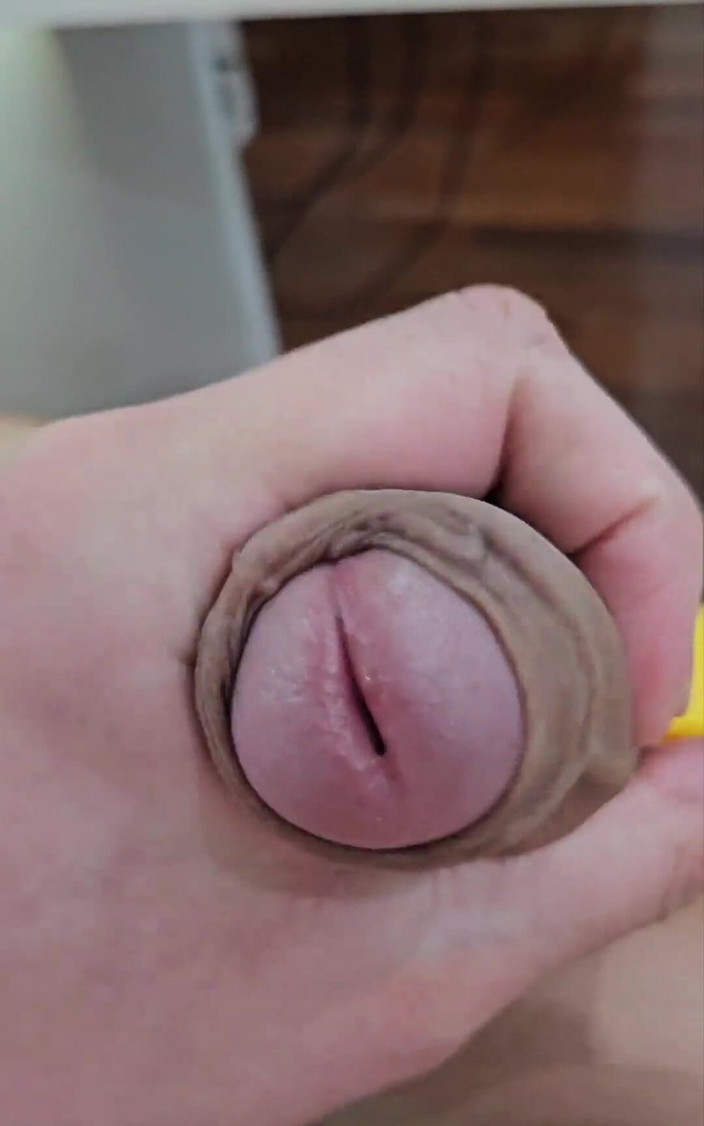 Lkdick8: 若い男と大きな陰茎ジャッキオフ