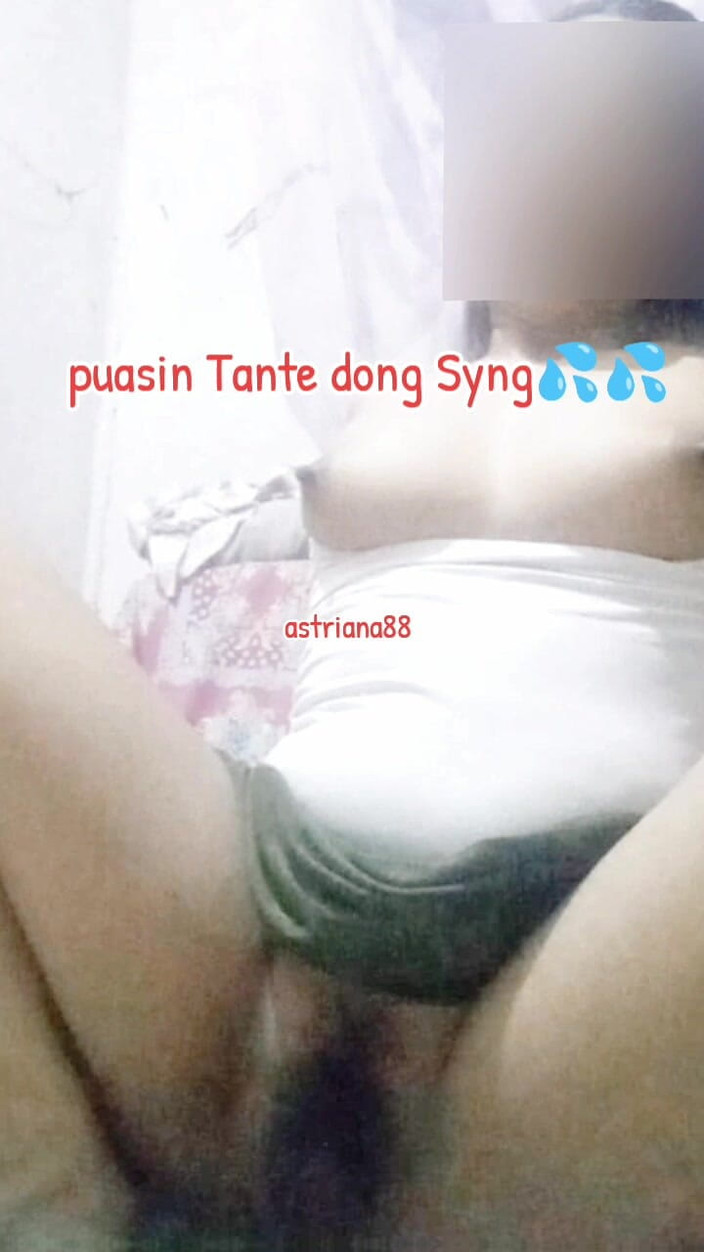 Astriana88: 单亲妈妈的饥渴