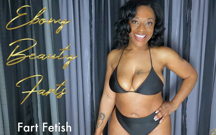 Miss-Safiya: Ebony beauty farts