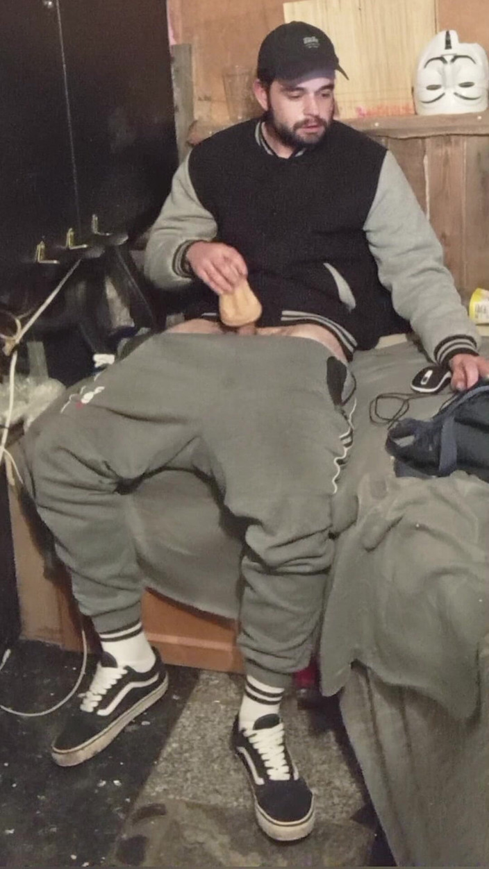 jerkofflover: 자위하러 가는 곳에서 사정하고 내가 만든 비디오 전에 플러스 제어