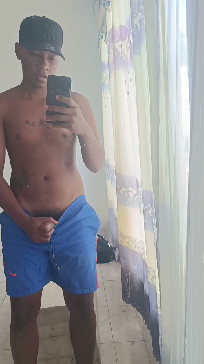 SANTIXXX19CM: Bbc - masturbación amateur frente al espejo - bigdick