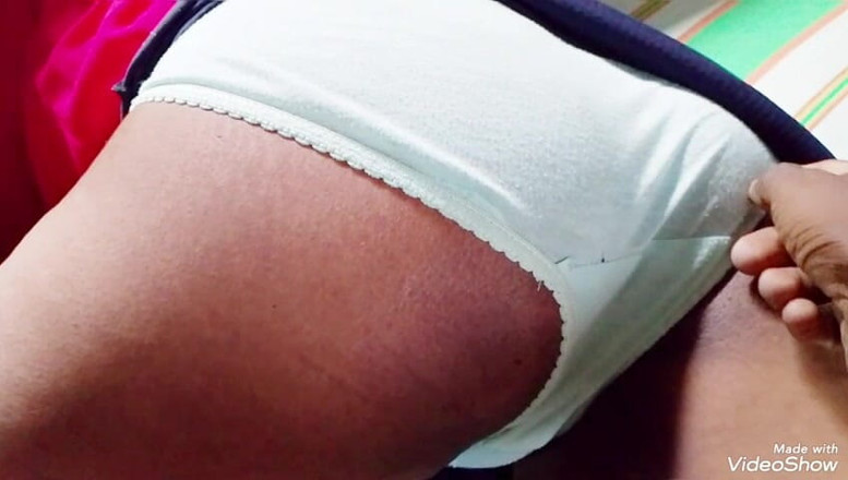 Busyperera: Ma femme me montre son gros cul, c’est si mignon,...