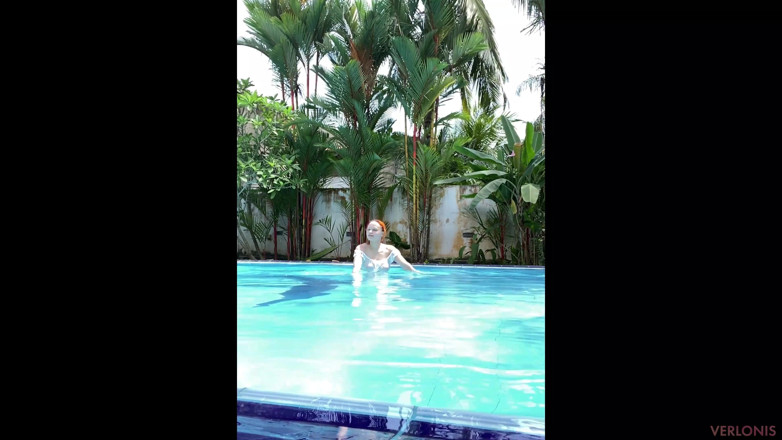 Verlonis: Risky sex at the hotel pool