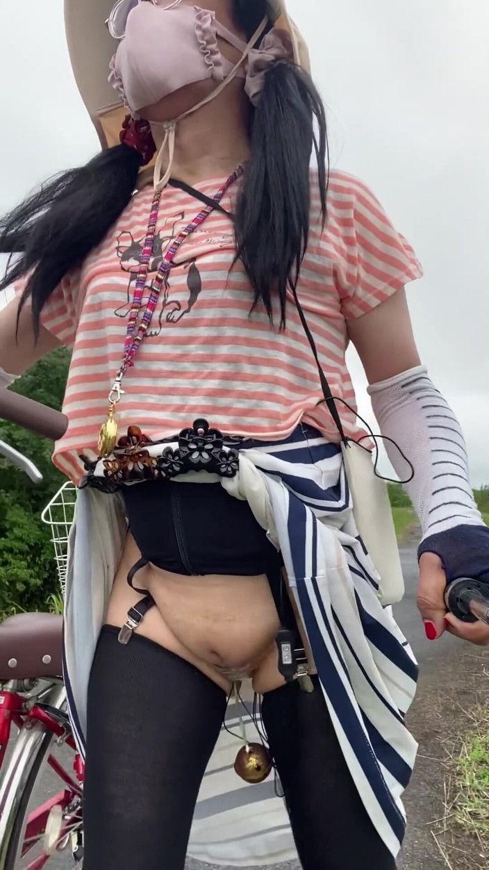 megu2002: No. 254: Cycling Along the Riverbank