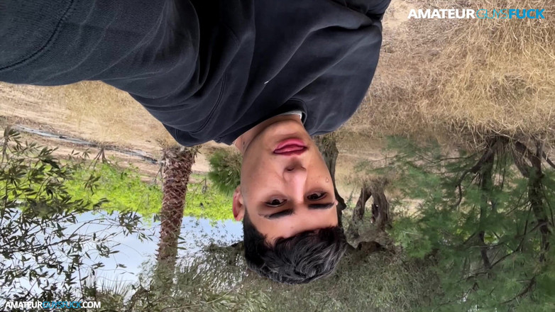 Amateur Guys Fuck: Fidanzata mi sto divertendo con la mia amica nel campo....