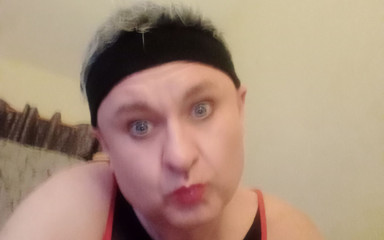 Glasgow T Gals: Sissy kouří | Barbarella Rossa