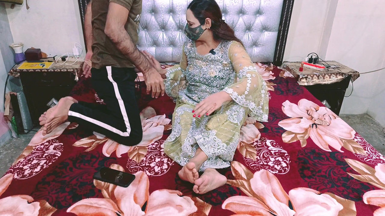 Pakistani CoupleX: पत्नी के साथ पहली बार डॉगी स्टाइल सेक्स भारतीय देसी xxxxx सेक्स