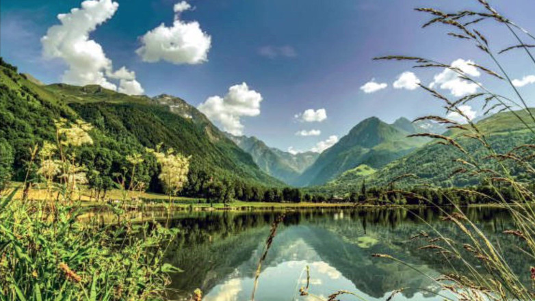 Great J: Late night masturbation after taking a peek from his roommate...