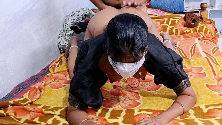 Desihotcouple: Індійська сільська дружина, домашнє трах раком, частина 2