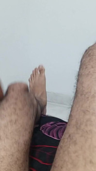 Wchodzę do pokoju mojej przyrodniej siostry i znajduję ją nago, czekając na mnie, abym uprawiał z nią seks - seks domowy - porno w języku hiszpańskim