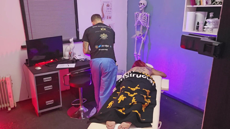 WinginglifeTL: Thatbosslass ile tantrik yoni masajı
