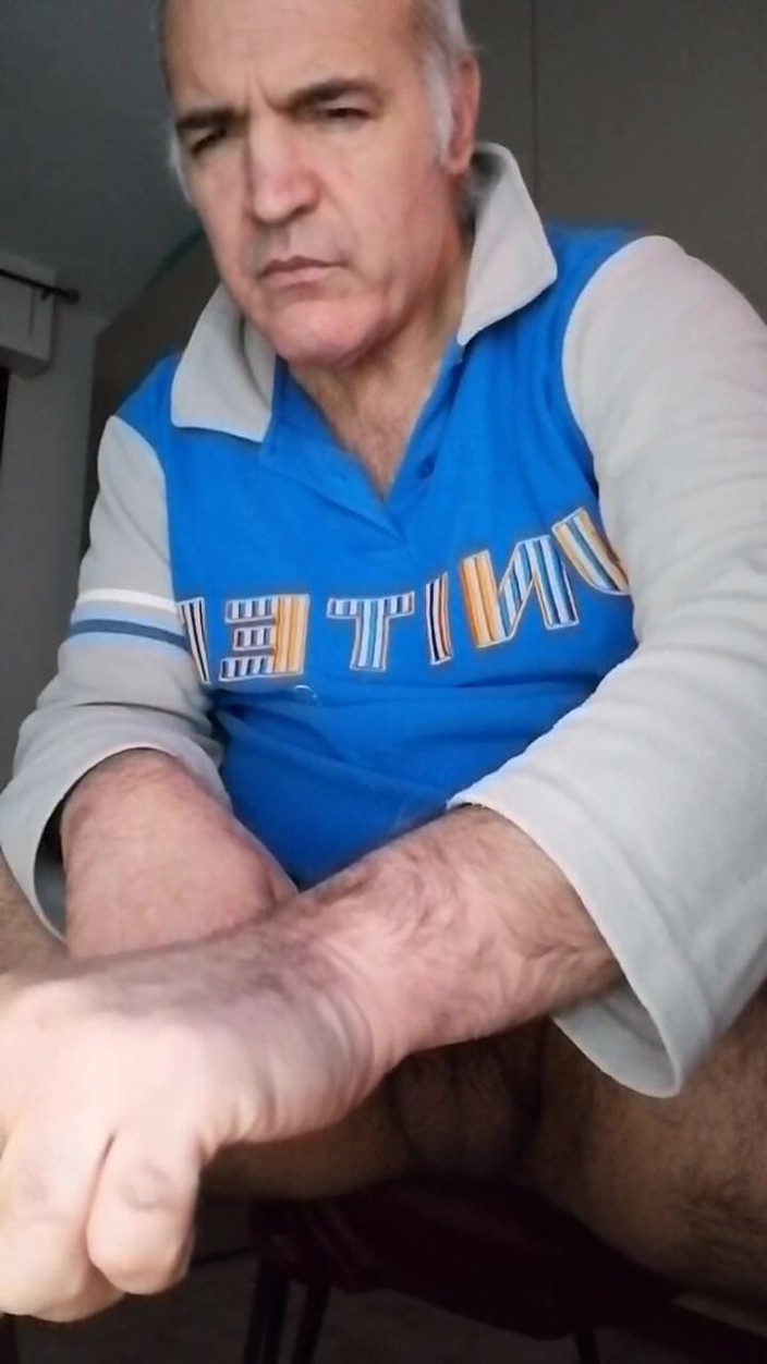 Setesesso7: Довга мастурбація з сечею в порожню пляшку!