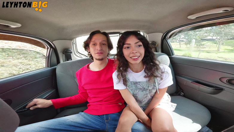 Leyton Big: वह caugh पाने के लिए बहुत घबराई हुई थी, मैं उसे इतनी जोर से चोदती हूं कि वह आगे भूल गई