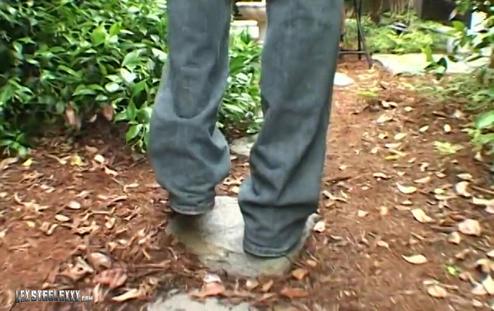 Lex Steele: Olivia Winters smetla nohy