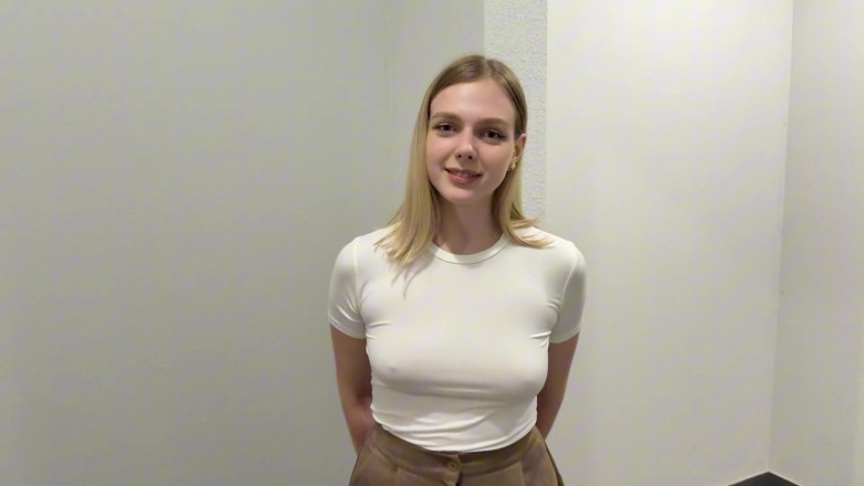 Arisha Mills: My New Upstairs Neighbor Turned Out to Be a Whore...