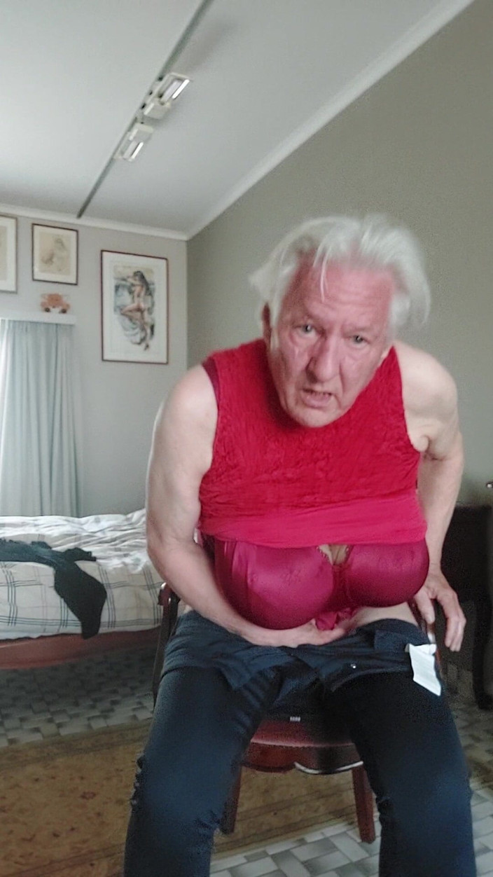 Antoon77: Vestiti si divertono