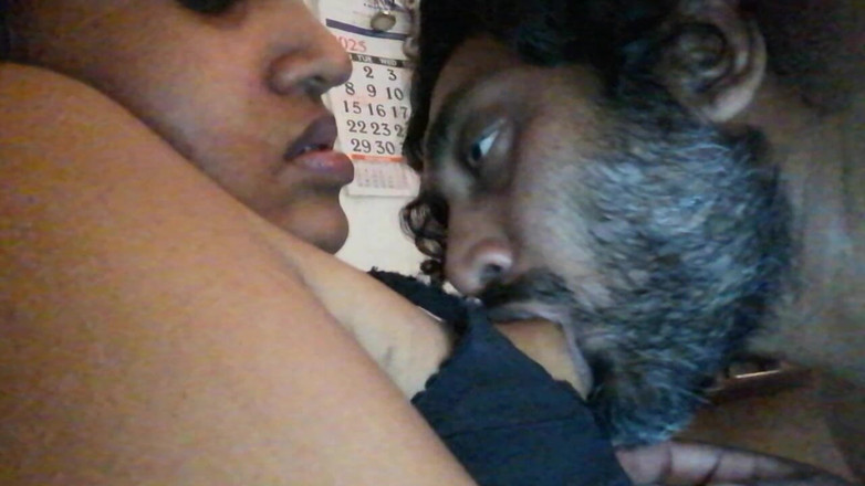 Tina Baby: Соблазняю пухлые соски моей тети