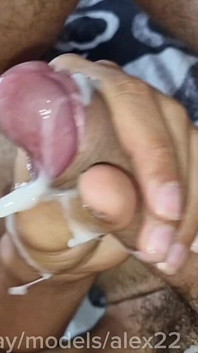 精子量极其多。无套的假娘用硬性交配精子