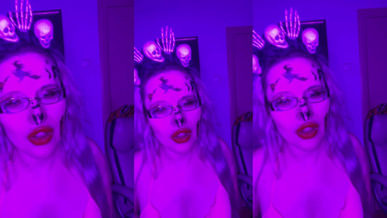 FinDom Goaldigger: Dompet bancimu membayar untuk orgasmenya dan kau jilat tumpahannya, bukan?