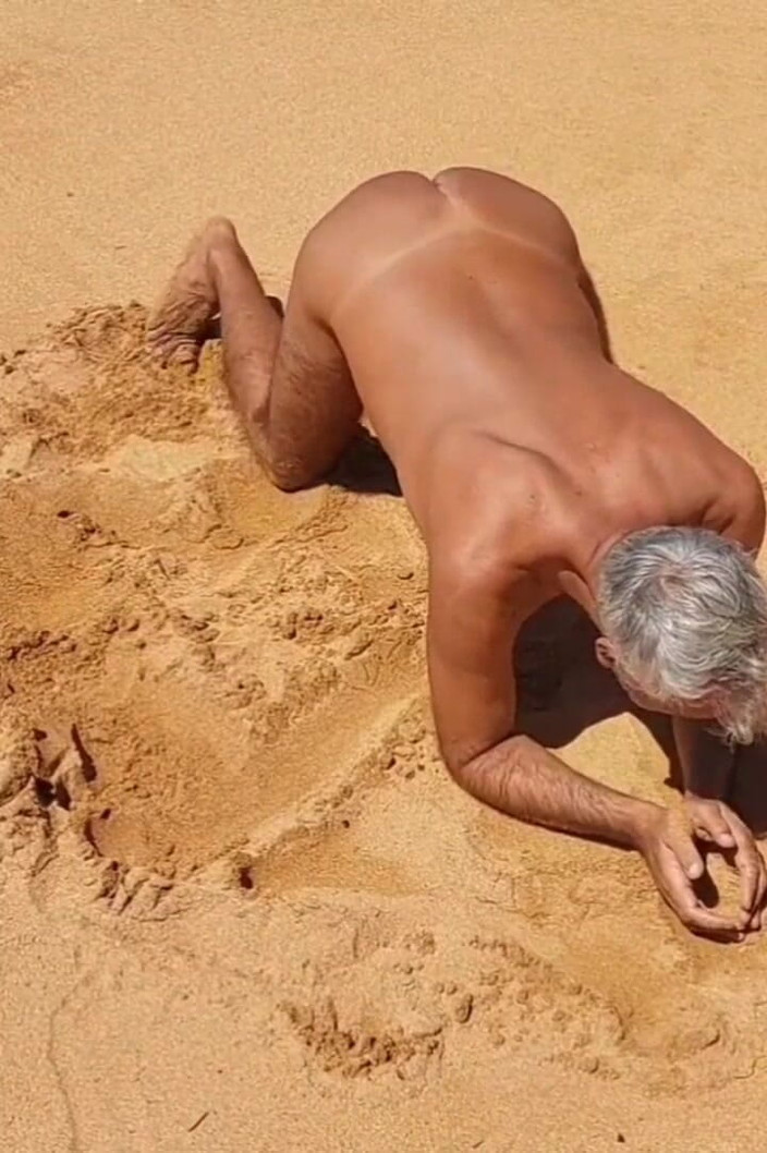 Ladysilvas: Ladysilva veut baiser son cul sexy sur la plage