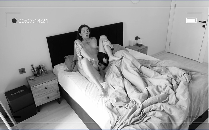 Ghomestory: Macecha mé přítelkyně mě ošukala, když byla ve sprše!