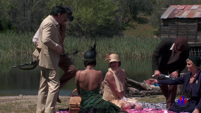 Colective Pleasure: Gangsta picnic by the river turns into orgy.