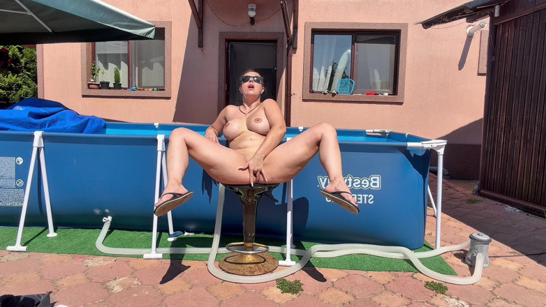Sexy_Emeli: Outdoor Fun