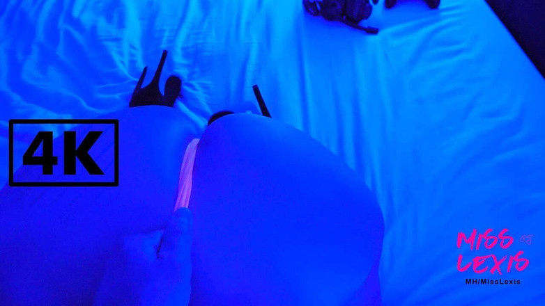 Lexis Star: 玩家女孩乱搞继兄弟