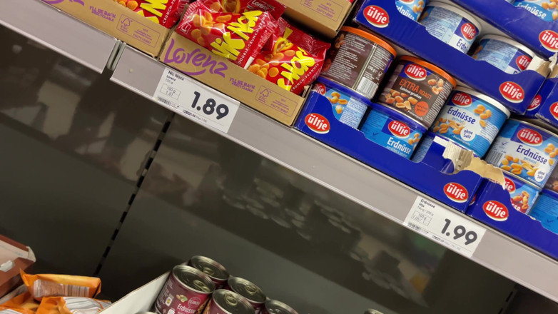 SlipCouple: Handjob berisiko ekstrem di supermarket dan sperma hangat di produk:p!