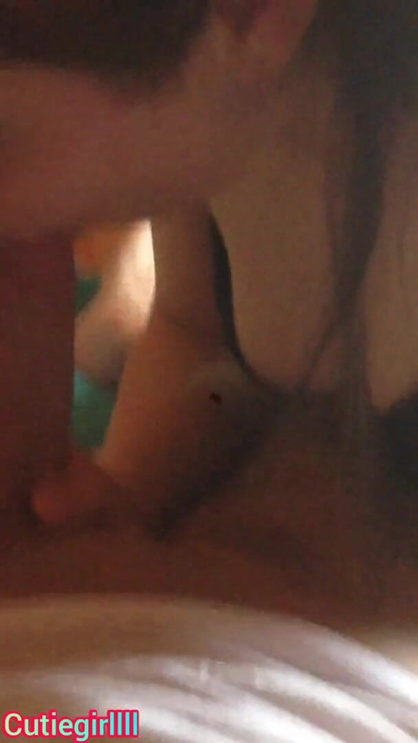 Cutie girllll: My boyfriend puts a big cock in my mouth in...