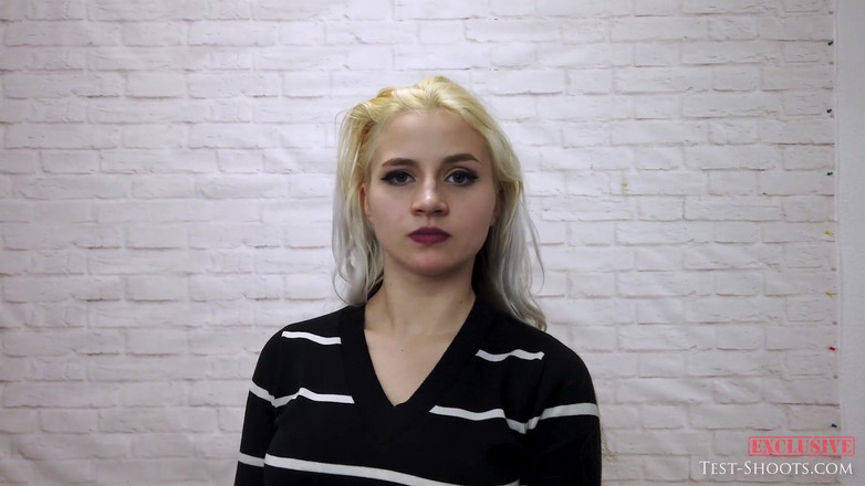 Test-Shoots: 18-letnia Katya pozuje nago po raz pierwszy w swoim życiu wywiad