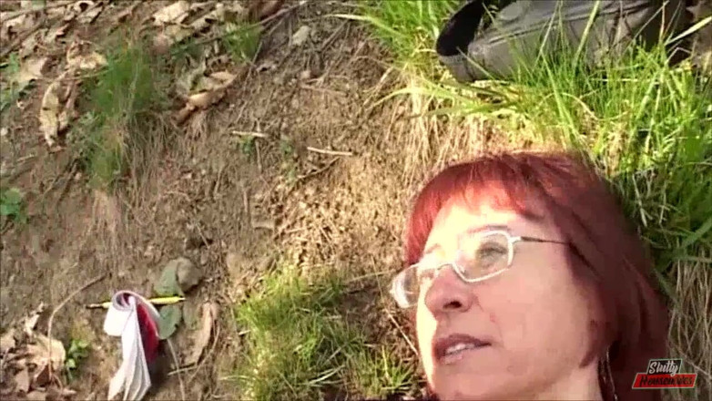 Vere Casalinghe Italia.: Outdoor sex with an amateur Italian couple, redhead wife, and...