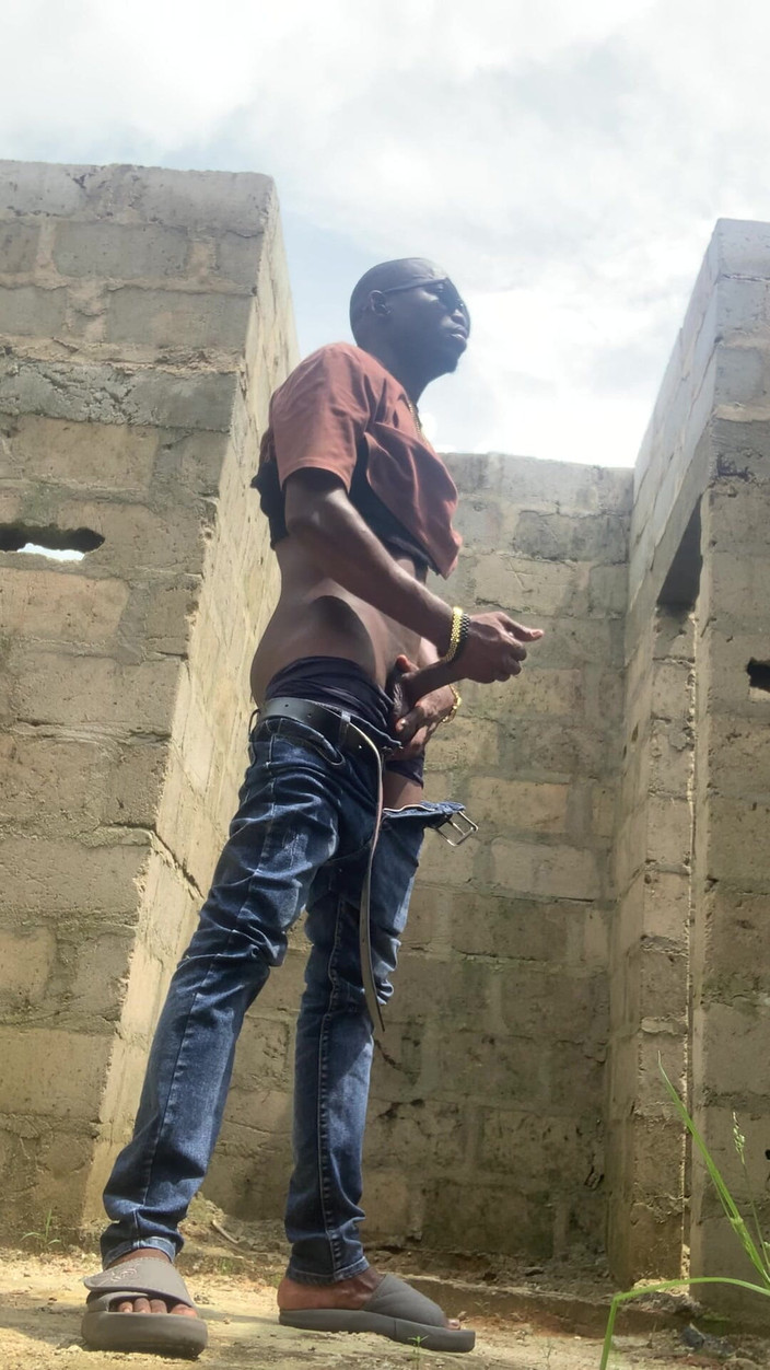 Dickass3x: Video seks buru-buru di gedung yang tidak lengkap di bawah...