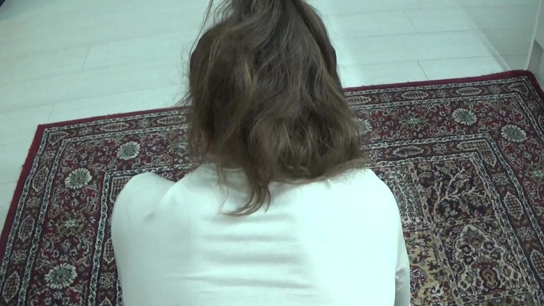 Amateur Homemade Porn: 与我 20 岁的土耳其继妹发生性关系