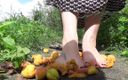 Goddess Misha Goldy: I will feed you from my feets &amp;amp; toes! Apricots crush...