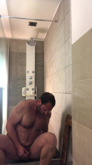 Ronan: Sborra in bagno