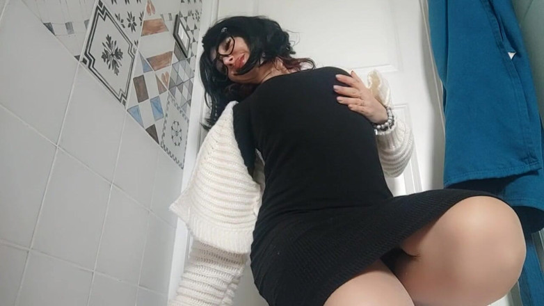 savannahamatoriale: I Pee Just in