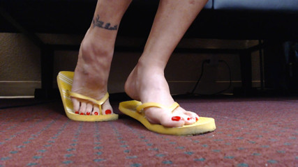 Abby Anna: Red toenail wiggling yellow flipflops