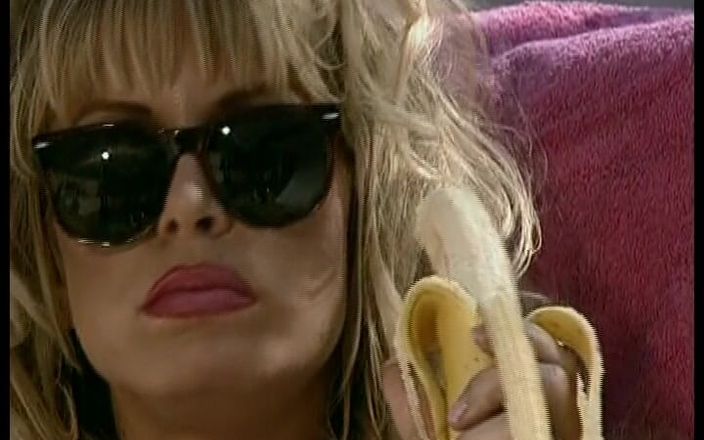 Deutscher hardcore: Questa milf tedesca dei tuoi sogni è stata doppiamente penetrata