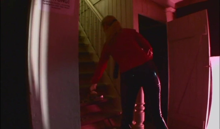 Absolute BDSM films - The original: Penis humiliating in gas mask